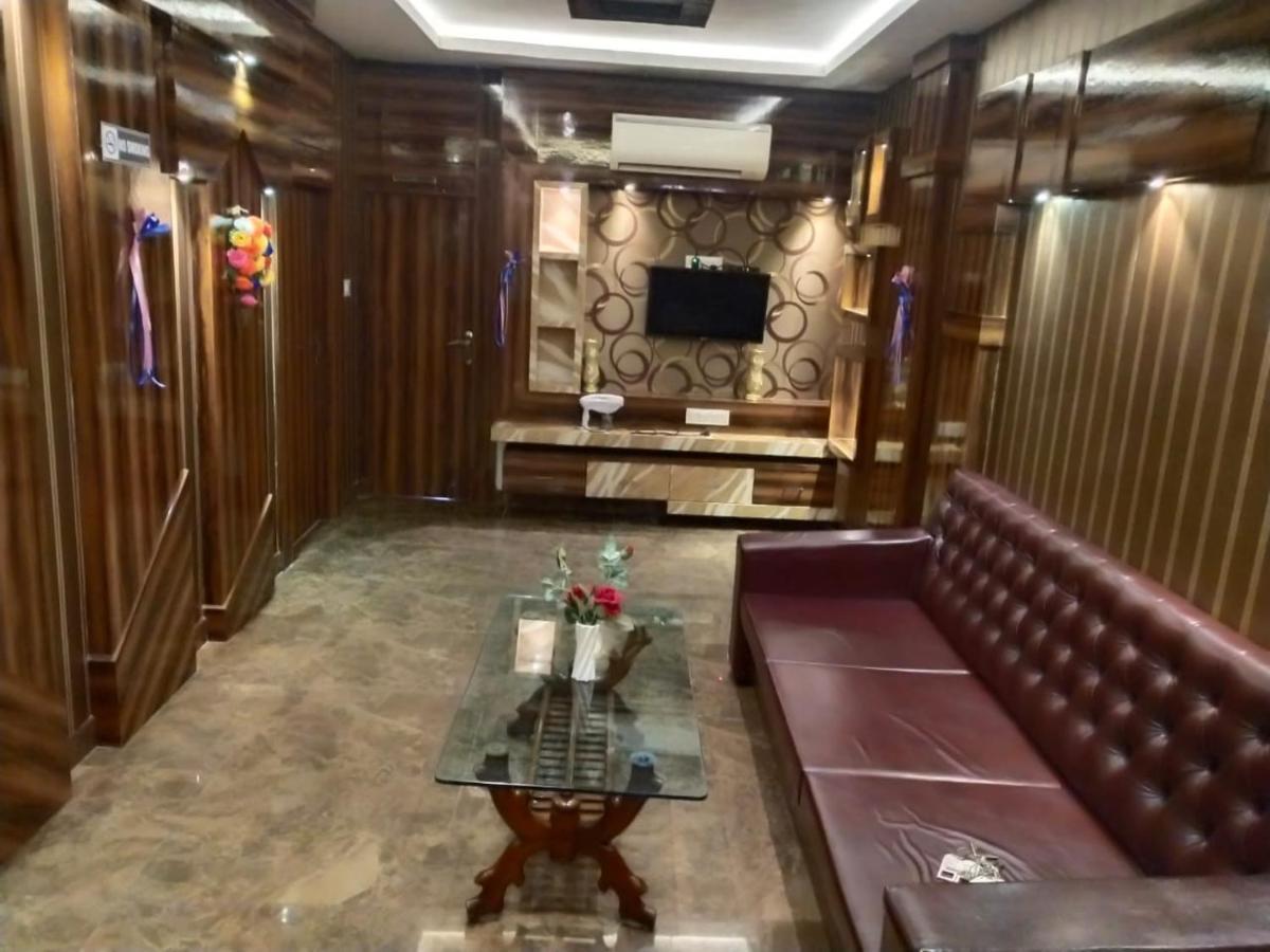 Aquadome International Guest house Kolkata
