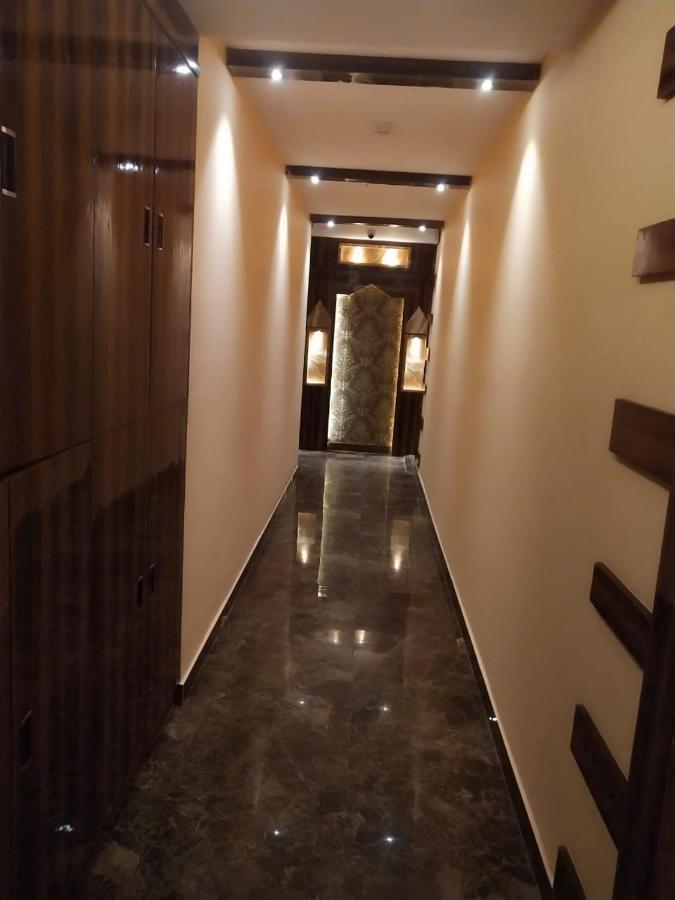 Guest house Aquadome International