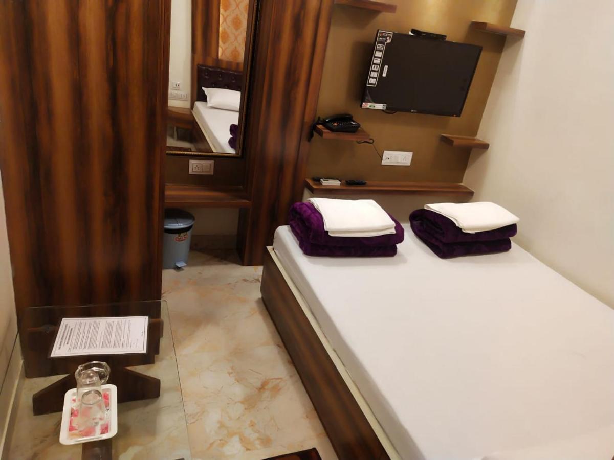 Aquadome International * Kolkata