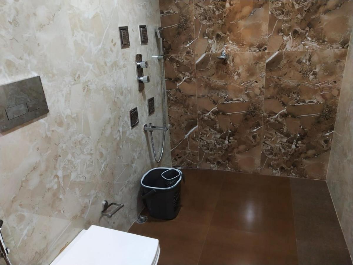 Aquadome International Guest house *